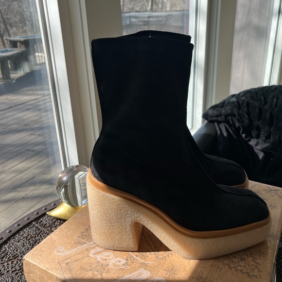🖤FREE PEOPLE GIGI BLACK SUEDE ANKLE BOOTS 38 7.5 - Picture 4 of 9
